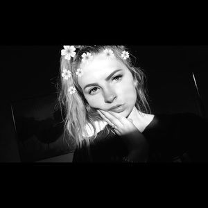 Meet your Posher, Hailey